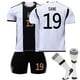 thumbnail image 1 of 18 (100-110 CM) Alemania 2022-2023 Copa del Mundo Away Jersey Sane # 19 Camiseta de fútbol Camiseta Pantalones cortos Kits Fútbol Conjuntos de 3 piezas para niños adultos esquí esquí Gafas de esquí, 1 of 3
