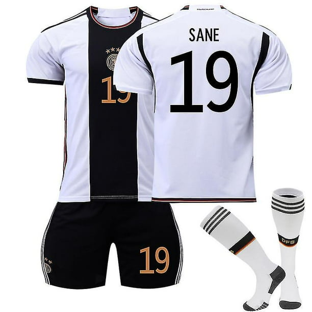 18 (100-110 CM) Alemania 2022-2023 Copa del Mundo Away Jersey Sane # 19 Camiseta de fútbol Camiseta Pantalones cortos Kits Fútbol Conjuntos de 3 piezas para niños adultos esquí esquí Gafas de esquí
