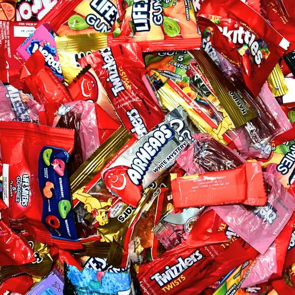 2 lbs Candy Mix – Assorted Mini Packs of Skittles, AirHeads, Nerds, Twizzlers, Trolli, Lifesavers & More – Party Favor Bulk Candy for Kids, Halloween, Piñata, Events