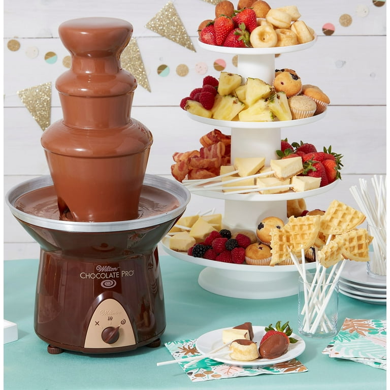【有名人芸能人】 Wilton Chocolate Pro Fondue Chocolate Fountain, Melts 調理器具