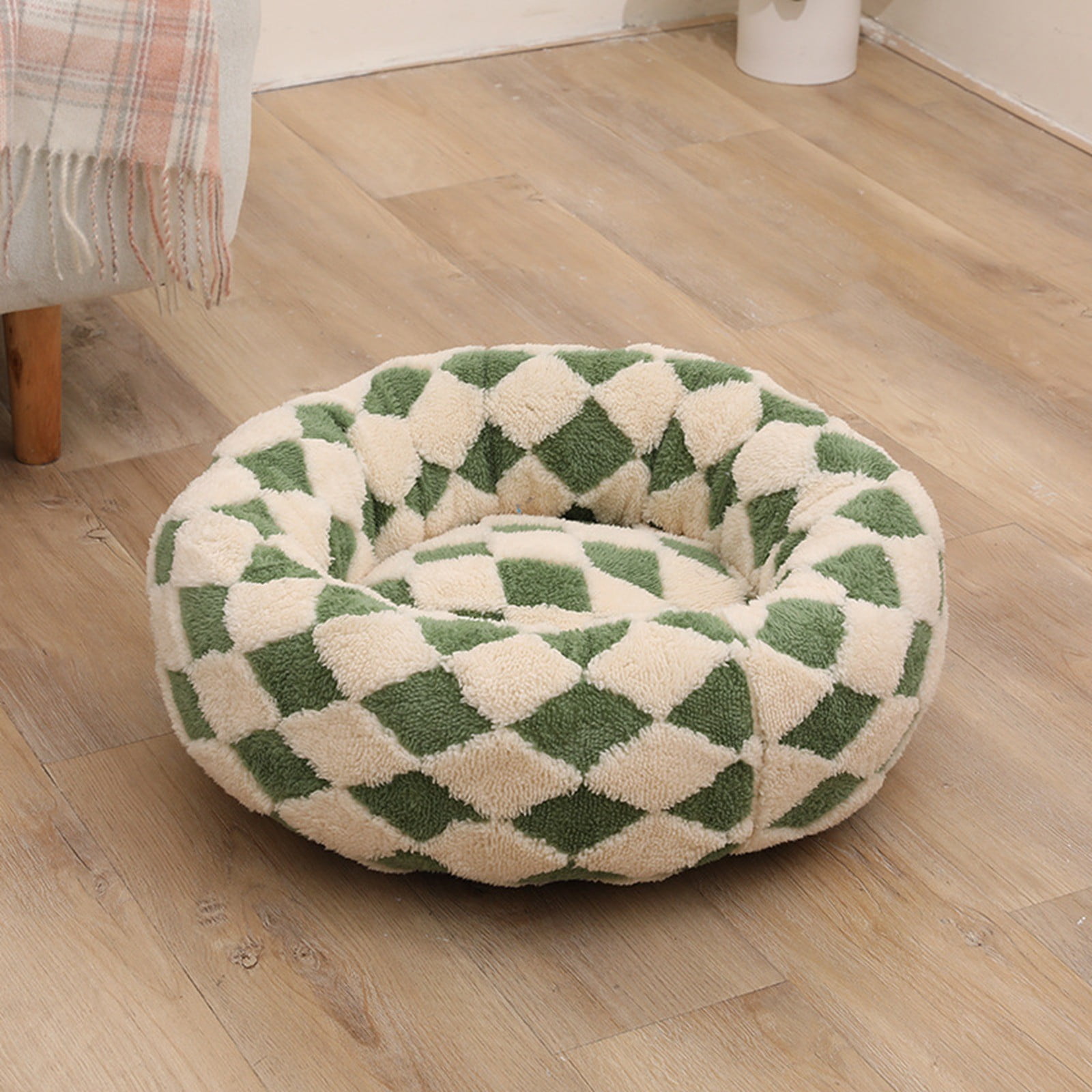 Round Pet Bed for Dogs and Cats - All Season Soft Warm Comfortable Sleeping Resting Mat for Indoor Use - Cozy Durable Pet Cushion Suitable for Home