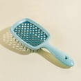 thumbnail image 4 of Cepillo azul desenredante con cerdas anchas y almohadilla para cabello húmedo o seco y suave masaje del cuero cabelludo., 4 of 5