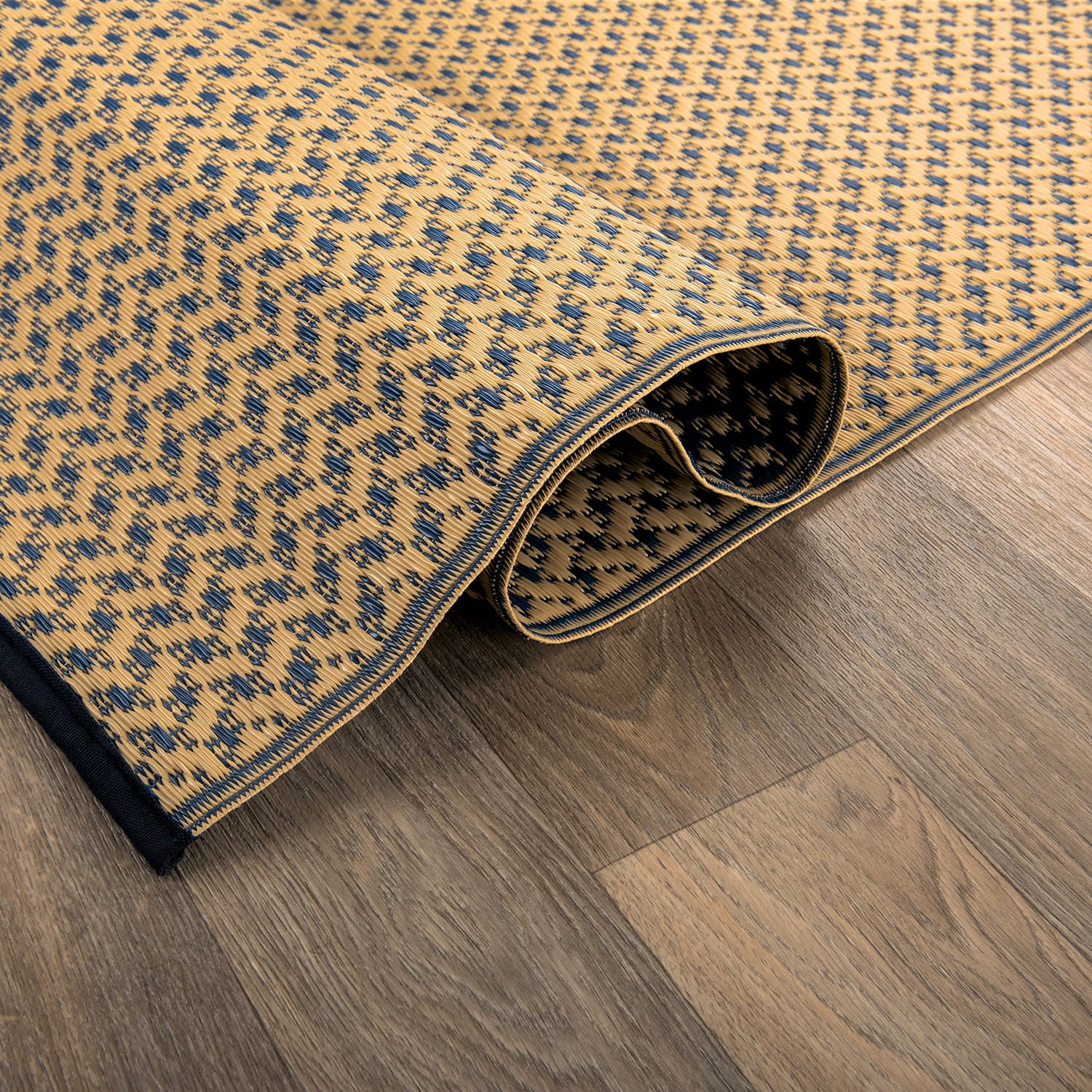 World Rug Gallery Contemporay Solid Reversible Plastic Indoor and Outdoor Picnic Mat, Camping Rug, RV Rug - NAVY 5' X 7'