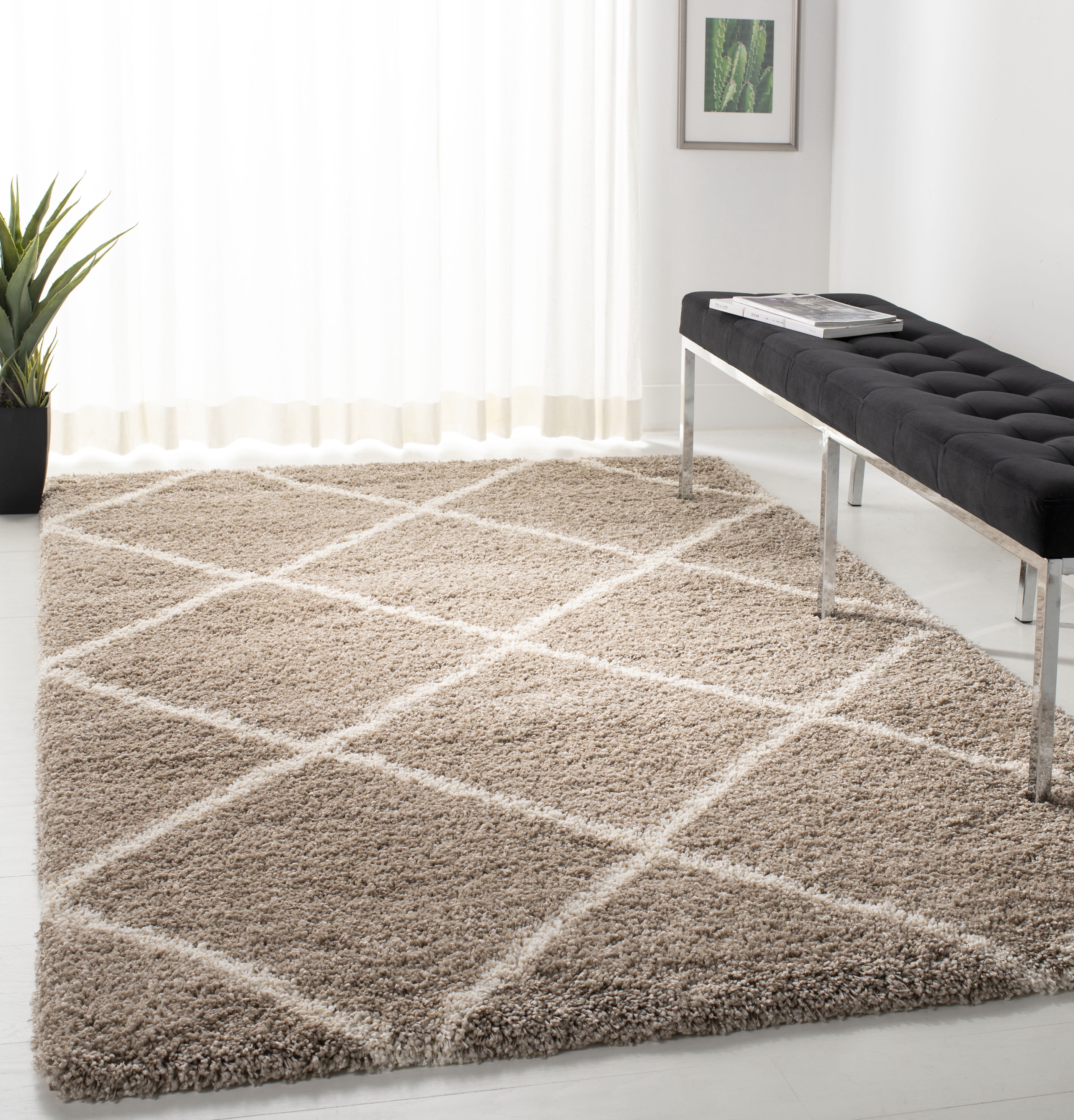 SAFAVIEH Hudson Amias Geometric Shag Area Rug, Beige/Ivory, 2'3" x 3'9"