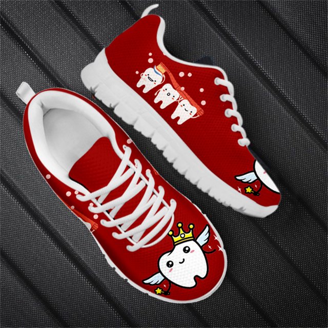 Zapatillas de deporte de moda para mujer, con estampado de corona de dientes de dibujos animados, ligeras, planas, de malla transpirable, informales, para estudiantes, para otoño