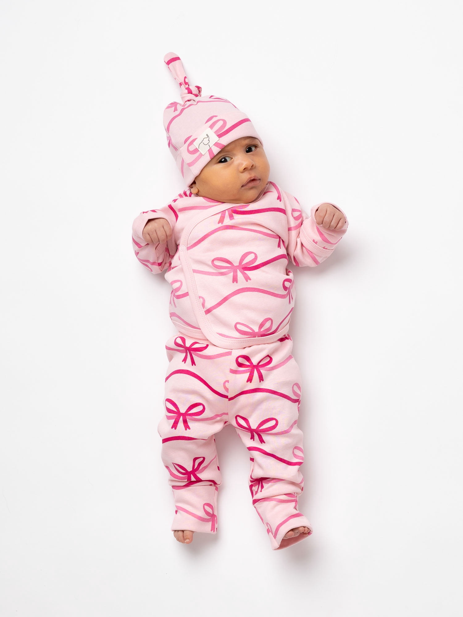 Paris Hilton x Monica + Andy Organic Cotton Baby 4 Piece Cuddle Box Gift Set, Sizes Preemie-0/3 Months