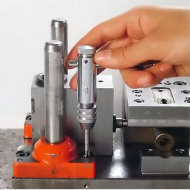 Soporte de grifo de trinquete ajustable, M3 M4 M5 M6 M8 Machos de mano, Trinquete de giro a la izquierda con grifos HSS, Llave de grifo en T y Machos de grifo métricos