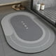 thumbnail image 3 of Alfombrilla de baño antideslizante, lavable, de secado rápido, con diatomeas para inodoro y baño. Gris ovalado L, 3 of 9