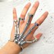 thumbnail image 2 of Anillo de esqueleto de mano, pulsera de mano de esqueleto de aleación, plata, cadena de mano de estilo punk creativo único, compatible con hombres y mujeres, disfraz de cosplay (1, 2 of 4
