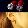 thumbnail image 3 of DELYSIA KING Pendientes elegantes de cristal de aleación con forma de sombrero de Papá Noel navideño, 3 of 4