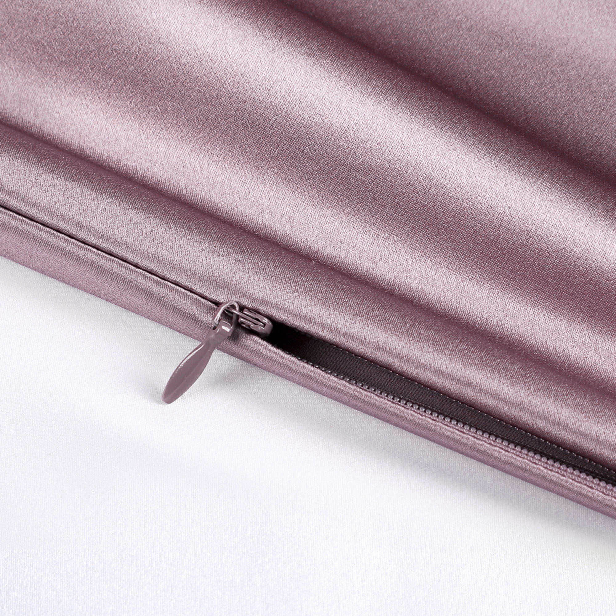 PiccoCasa 1 Pack 19mm Silk Pillowcase for Hair and Skin with Zipper Queen Mauve