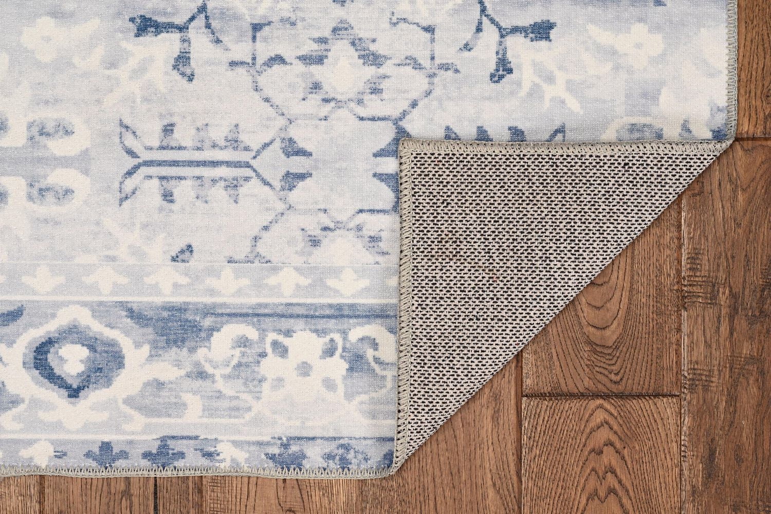 Harris 2' x 3' Washable Accent Rug, Grey and Ivory