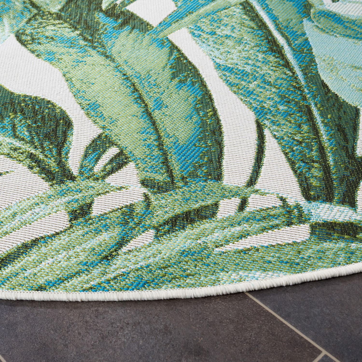 SAFAVIEH Barbados Igor Botanical Indoor/Outdoor Area Rug
