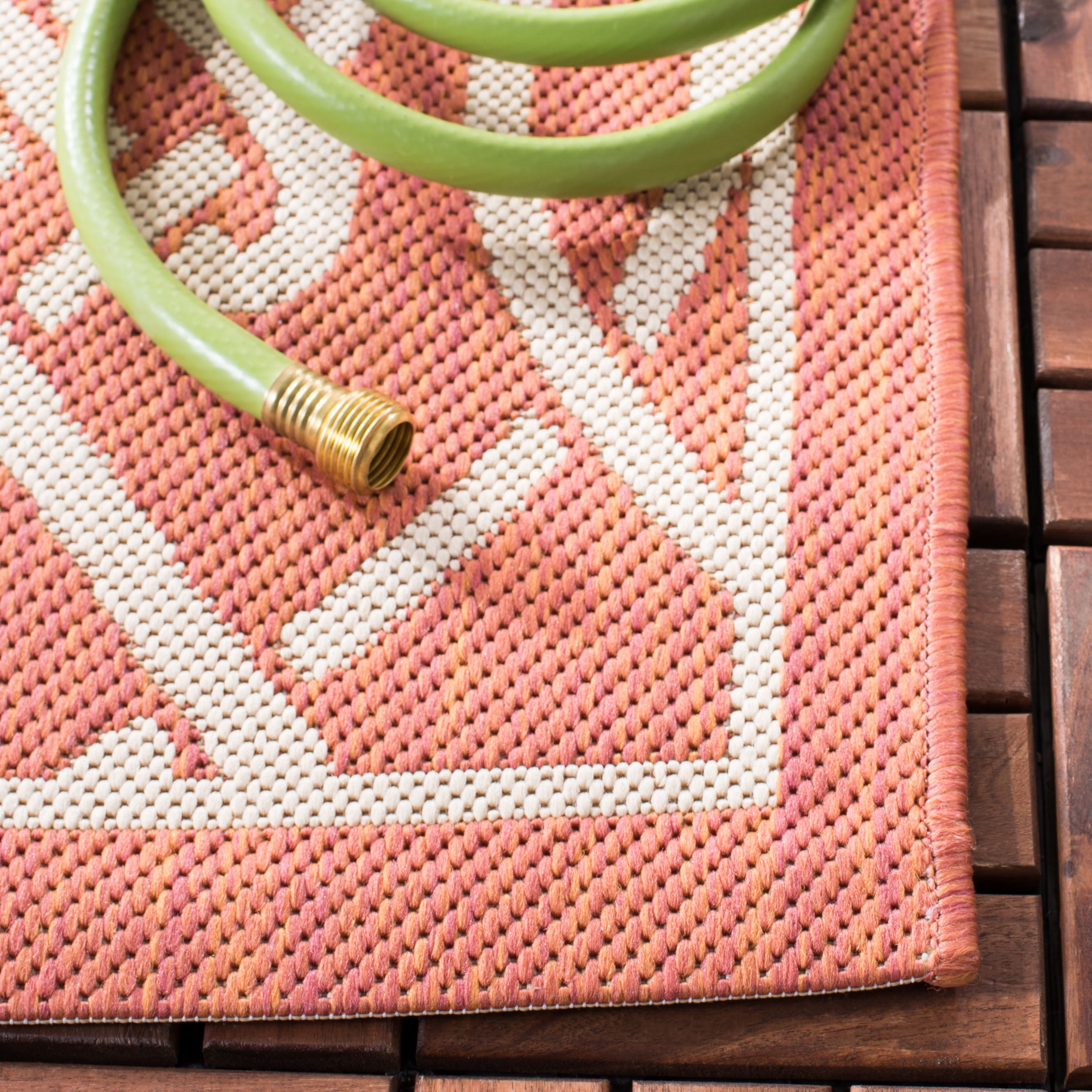 SAFAVIEH Courtyard Finian Distressed Geometric Indoor/Outdoor Area Rug Terracotta/Light Beige, 5'3" x 7'7"