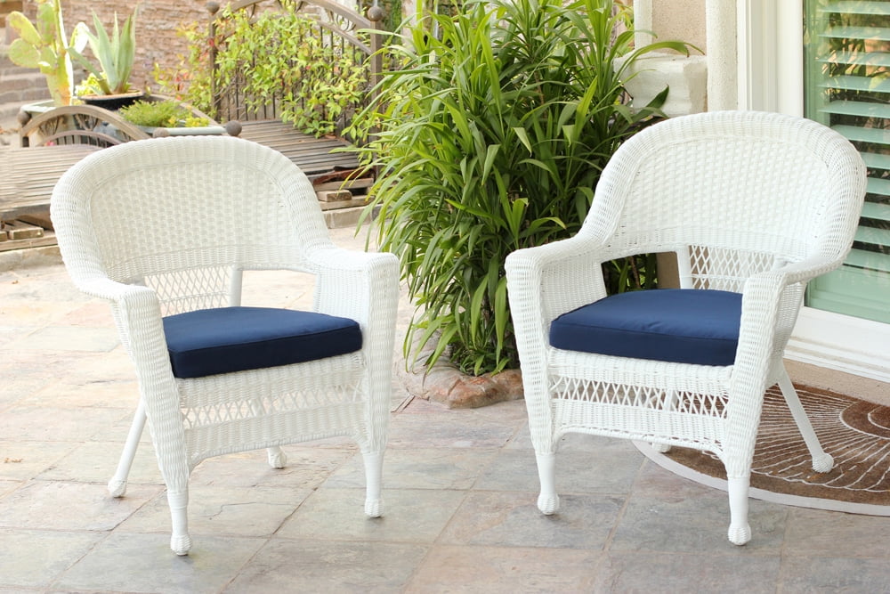 Jeco W00206C_2FS011CS White Wicker Chair With Midnight Blue Cushion