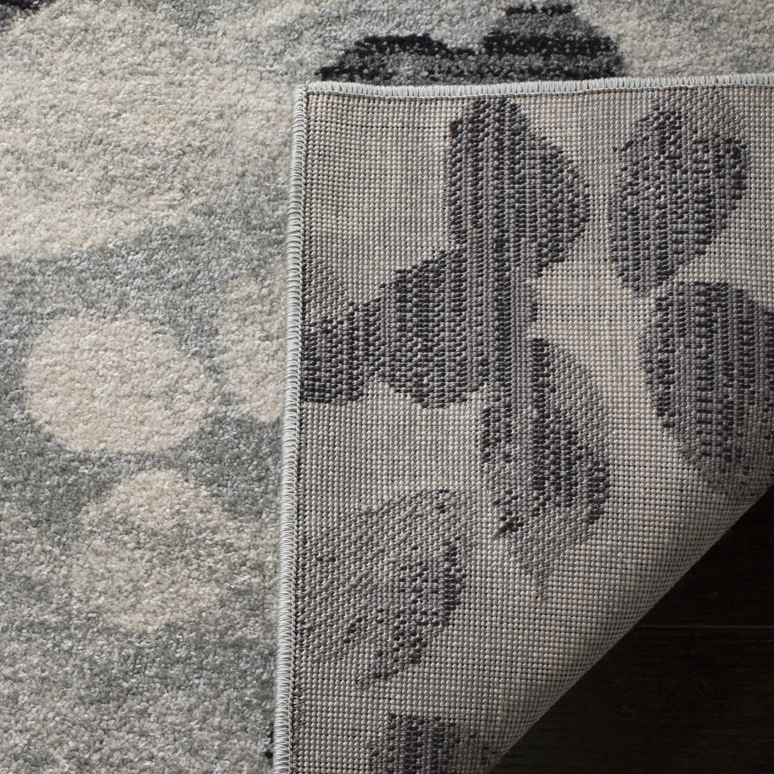 Safavieh Evoke Pavel Floral Area Rug, Gray/Black, 3' x 3' Square