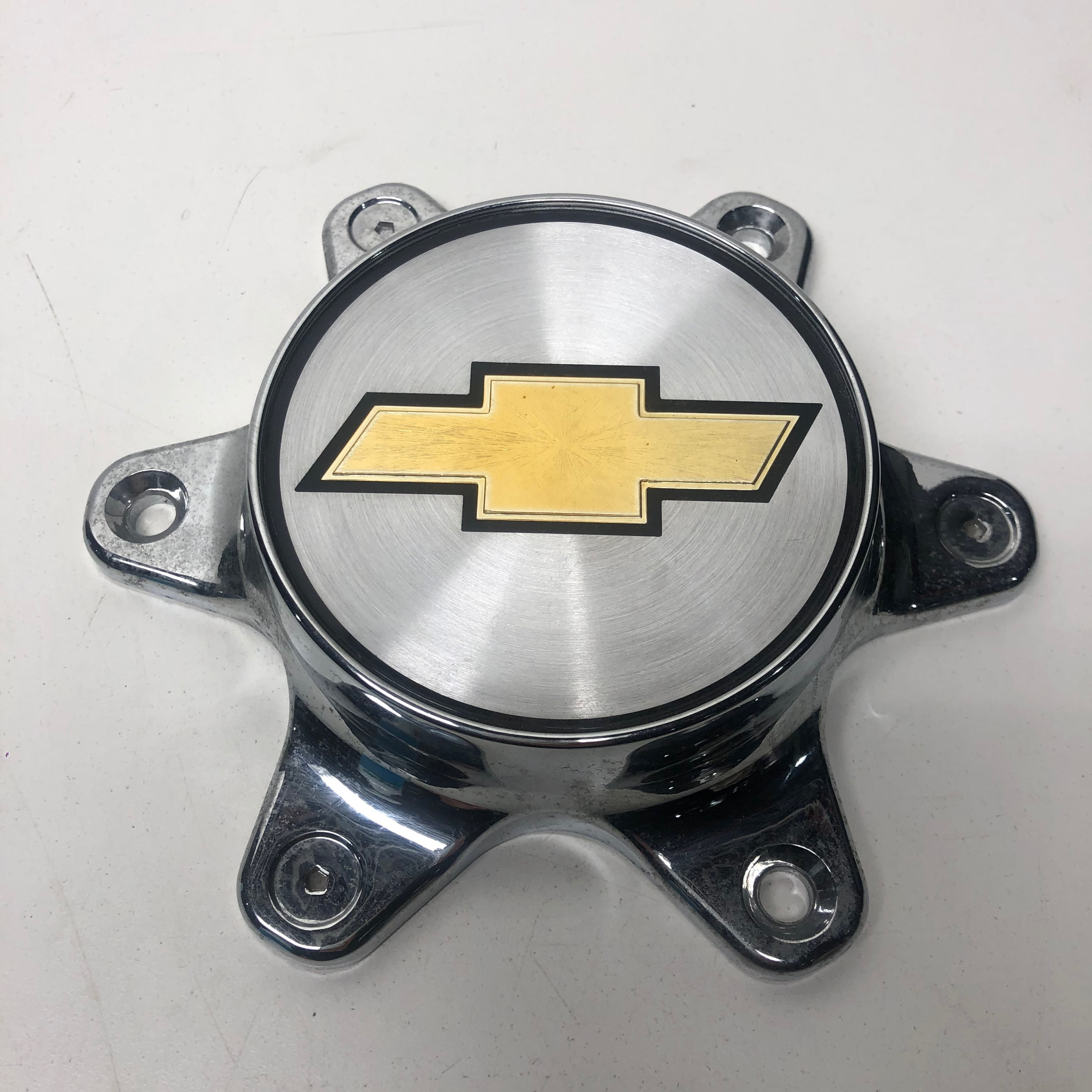 Wheel Center Cap for 6.5" Diameter OEM Takeoff fits 19992000 Chevy