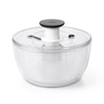 thumbnail image 1 of Espinillo para ensaladas OXO Good Grips, tamaño grande, 5,9 L, color blanco, 1 of 9