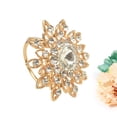 thumbnail image 4 of Anillo de bufanda moderno y elegante con diseño de diamantes de imitación de cristal, triple aro, ideal para Navidad y San Valentín (dorado)., 4 of 5