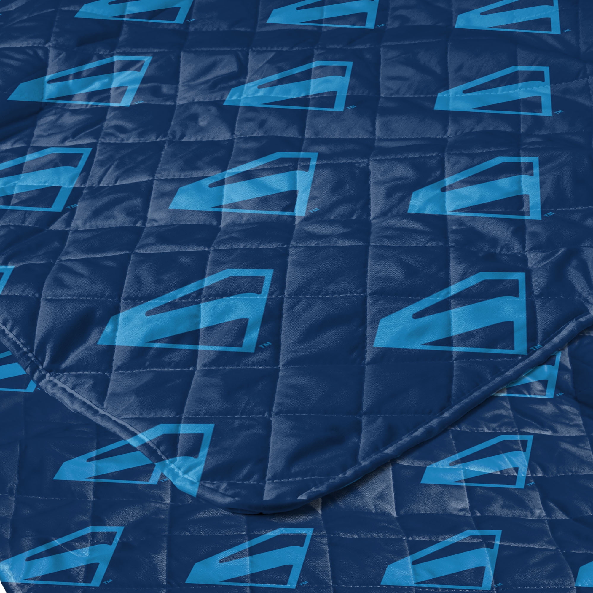 Superman Above Metropolis Quilted Throw Blanket 60x80 inches, Kids Character Bedding