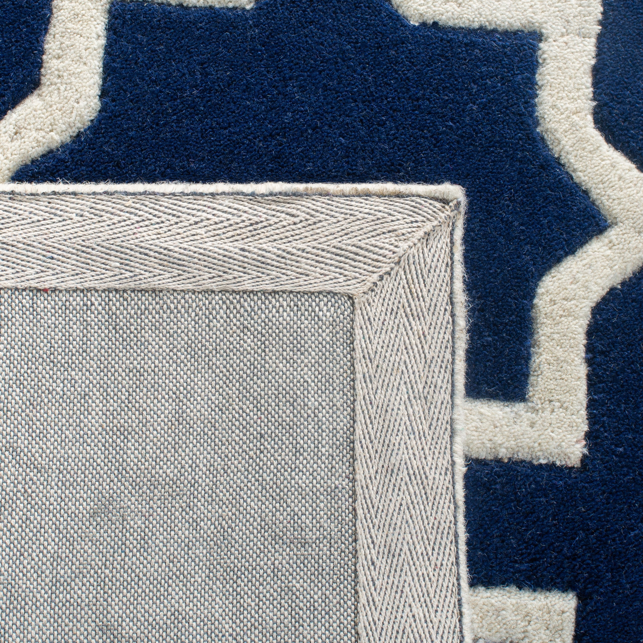 SAFAVIEH Chatham Giovanni Geometric Wool Area Rug, Dark Blue/Ivory, 5' x 5' Round