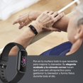 thumbnail image 4 of Pulsera de Actividad, batería de hasta 10 días Negro Fitbit Luxe, 4 of 6