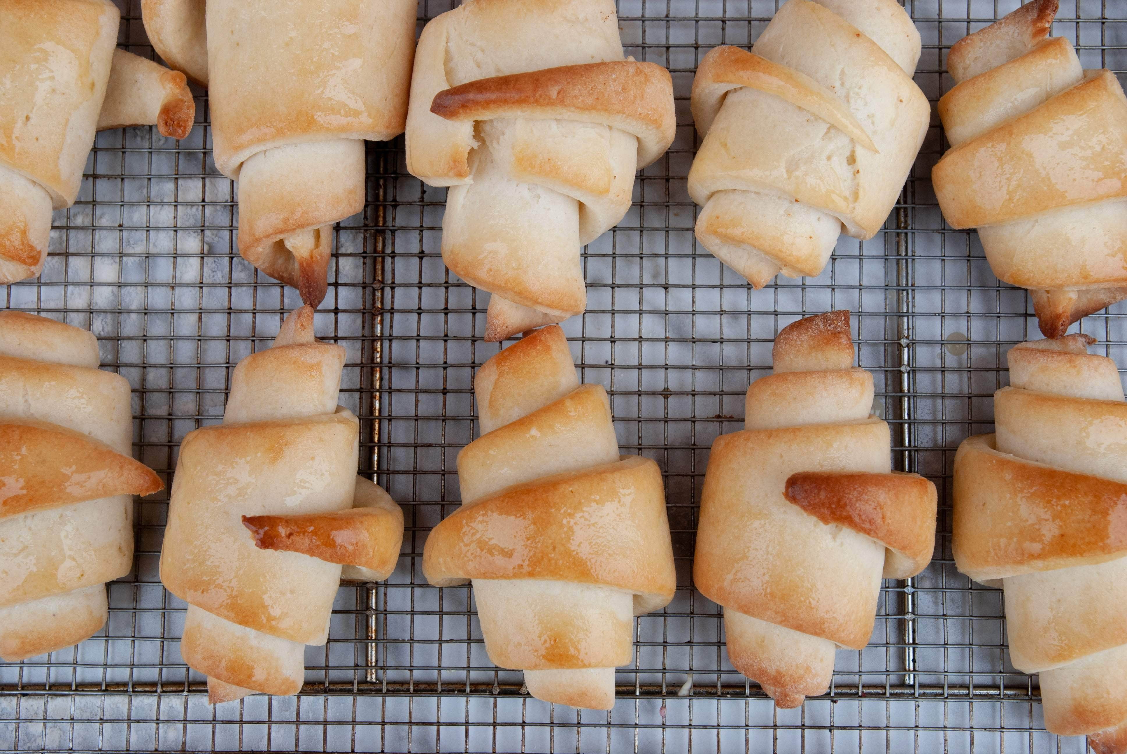 Mom's Place Gluten-Free Crescent Roll Mix, Soft & Fluffy Rolls, Dairy Free, Nut Free, Soy Free, Non-GMO, 12 servings