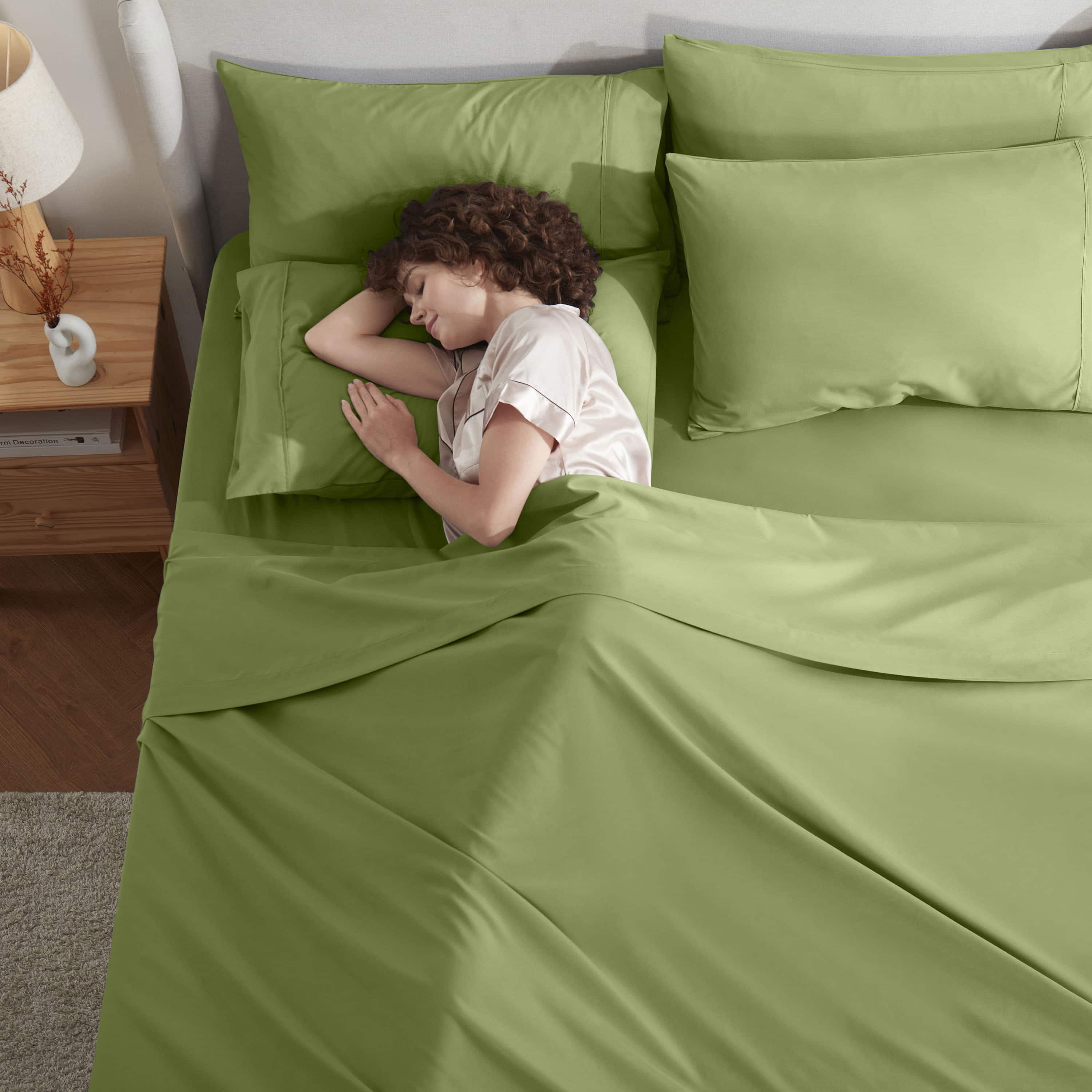 LammaLoe Extra Deep Pocket King Sheets set, Fits 18"-24" Mattress, 6 Piece Soft Microfiber Bed Sheet Sets, Calla Green