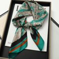 thumbnail image 2 of Nuevo diseño de chal satinado con estampado de leopardo salvaje, pañuelos cuadrados de seda para el cuello para mujer, pañuelo para mujer, 2 of 5
