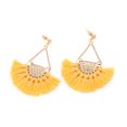 thumbnail image 2 of Pendientes colgantes chapados en aleación de joyería de moda para mujer con borlas Accesorio para niña (amarillo), 2 of 3