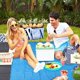 thumbnail image 2 of Manta de playa grande de 210 cm x 200 cm, impermeable y resistente a la arena, manta de picnic ligera y plegable con 4 clavos fijos para exteriores, camping, senderismo, picnic, 2 of 5