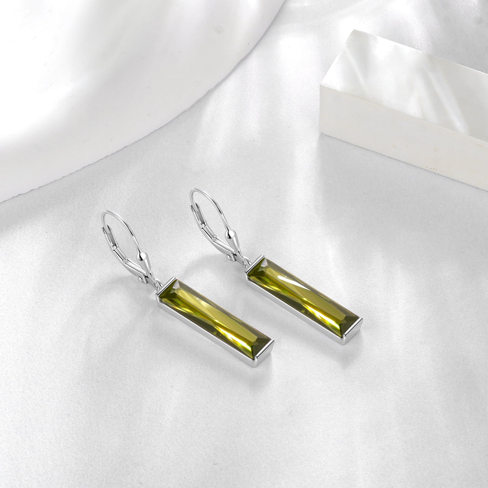 Juwaliy 925 Sterling Silver Women Earrings Dangle Leverback Earrings August Birthstone Peridot CZ Jewelry Birthday Mother's Day Gift