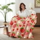 thumbnail image 5 of Manta Decorativa con Estampado de Fresas: Ideas de Regalo para Mujeres y Niñas. Manta Suave para Sofá, Cama, Viajes y Camping., 5 of 6
