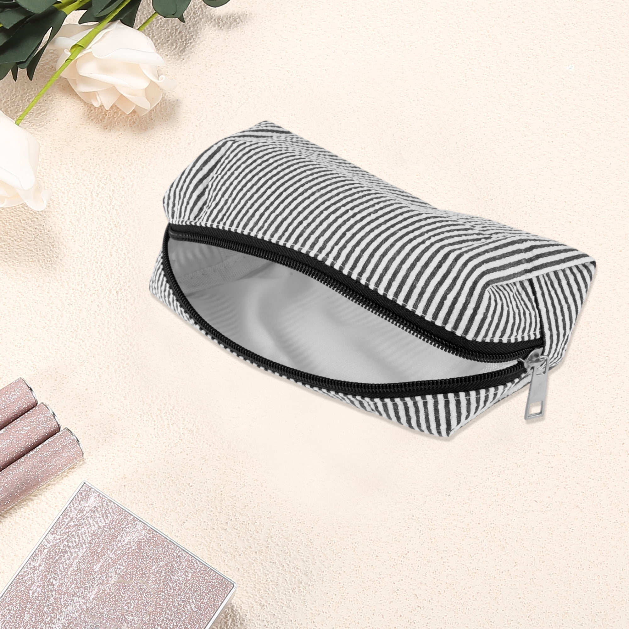 Unique Bargains 1 Pc Lady Portable Rectangle Makeup Bag for Travel Black White