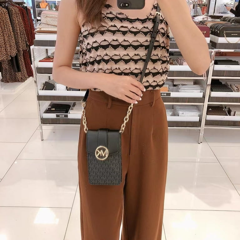 MICHAEL KORS マイケル CARMEN スマホ バッグ【送料0/国内即発】 Michael Kors Carmen Small Logo Smartphone Crossbody Bag