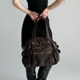 thumbnail image 4 of Bolso bandolera de hombro desgastado lavado de gran capacidad con diseño de motocicleta para mujer estilo retro Y2K, 4 of 5