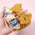 thumbnail image 4 of Diademas de bebé de flores de punto de Cable para niña, elástico turbante, bandas para el cabello infantiles, envoltura para la cabeza de nailon para recién nacido, 4 of 5