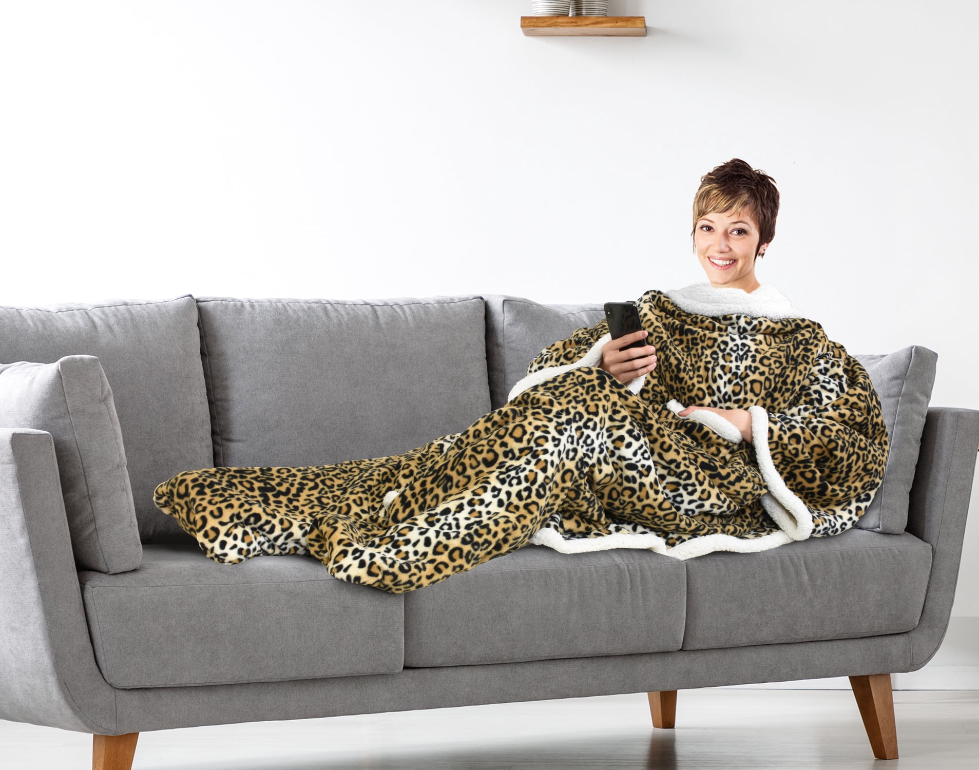 Catalonia Sherpa Wearable Blanket with Sleeves & Foot Pockets for Adult Women Men, Comfy Snuggle Wrap Sleeved Throw Blanket Robe, Gift Idea, Cheetah, 75" x 53"