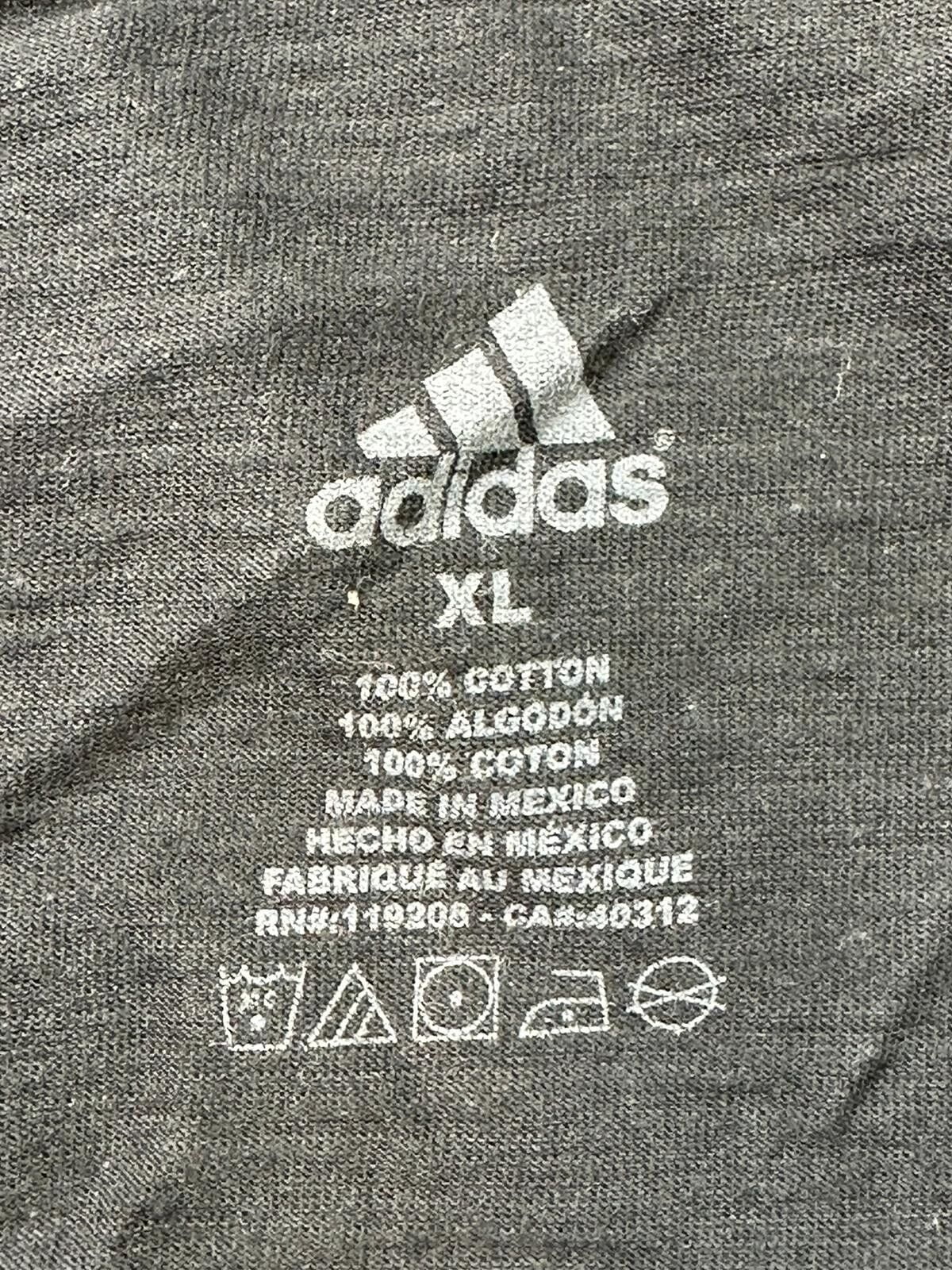 adidas Women's Wisconsin Badgers Tail Sweep Bling Slub T-Shirt- Black/Heather,XL