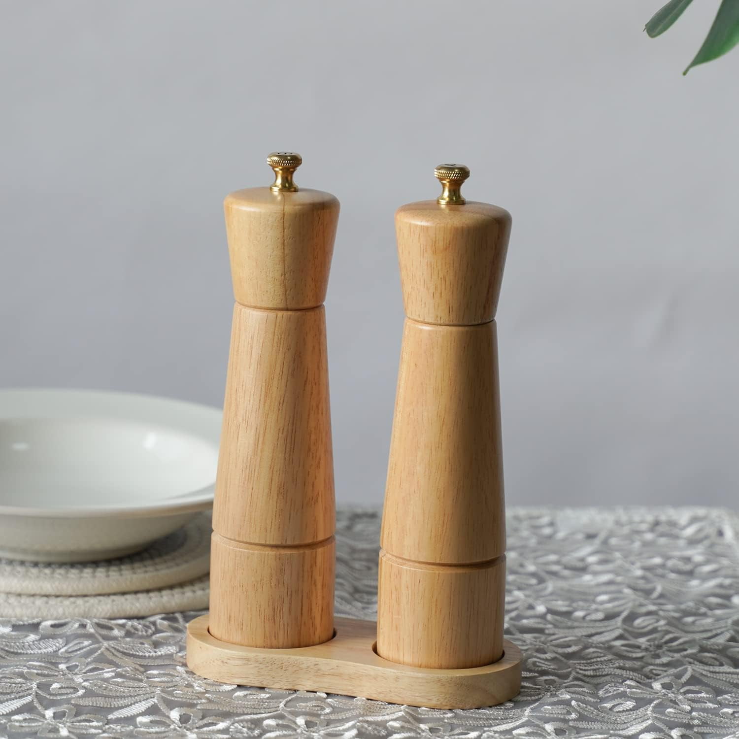 DeroTeno Salt and Pepper Mill Set with Tray, Adjustable Ceramic Grinder Salt Mill, Stainless Steel Grinder Pepper Mill, Rubber Wood, 22 cm / 8 inch Height, Bottom Dia 5.5 cm