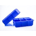 thumbnail image 3 of Bandeja para cubitos de hielo Kitch, tamaño grande, silicona, paquete de 2 unidades, color azul cobalto, 3 of 5
