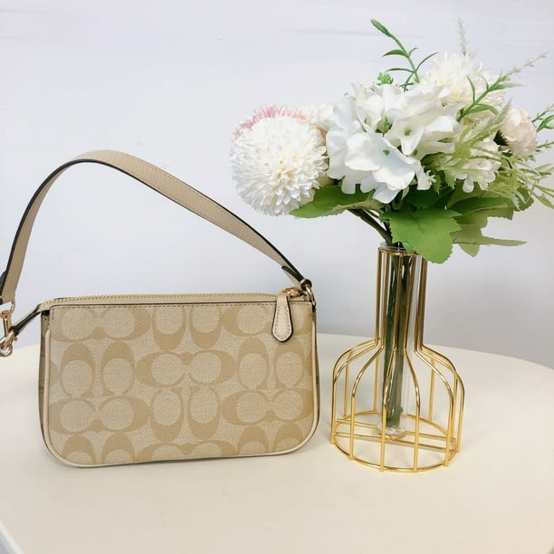【COACH】★2way★Nolita 19 In Signature Canvas★送料無料!! Coach CA444 Nolita 19 Blocked Signature Canvas in Light