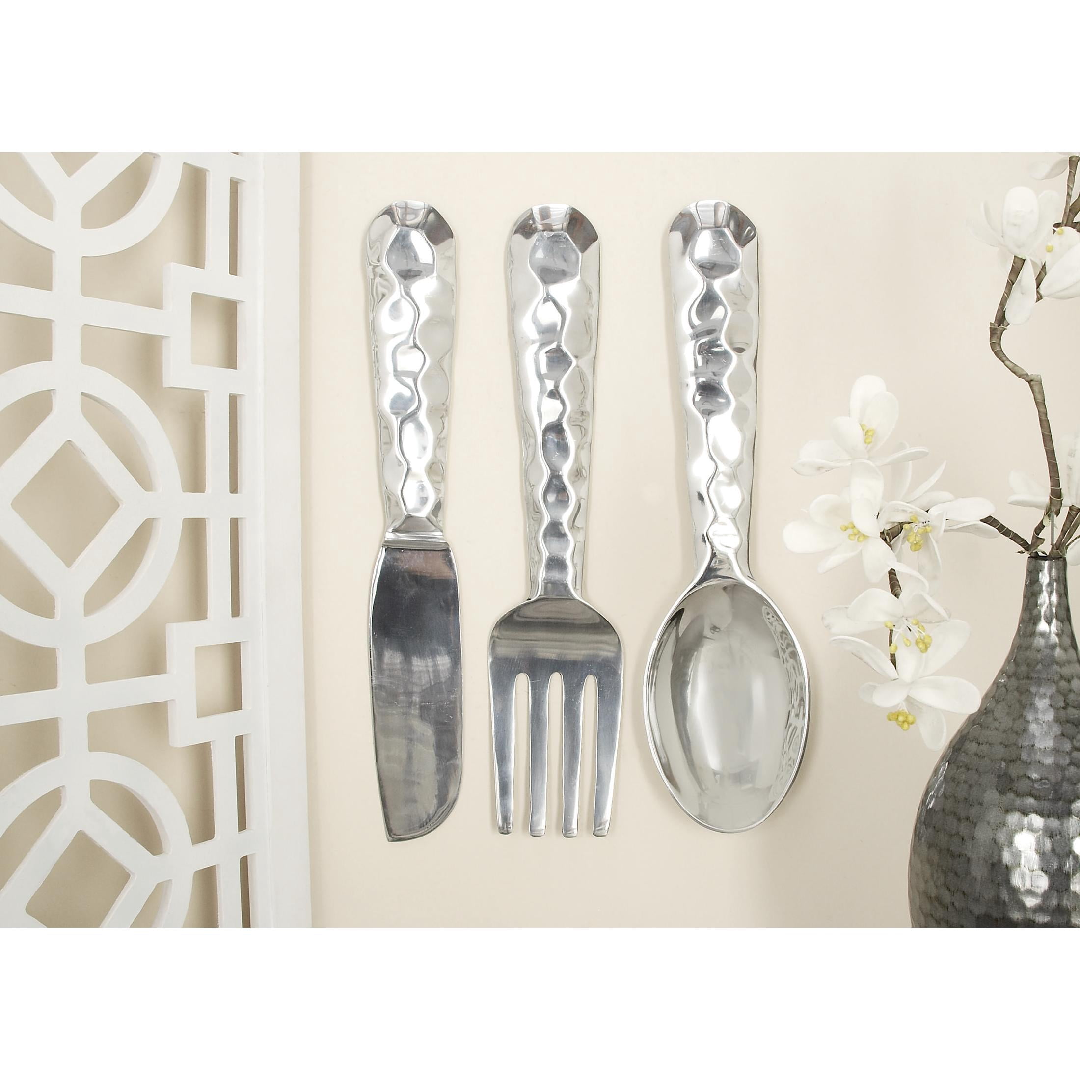 DecMode Silver Aluminum Metal Hammered Knife, Spoon and Fork Utensils Wall Decor (3 Count)