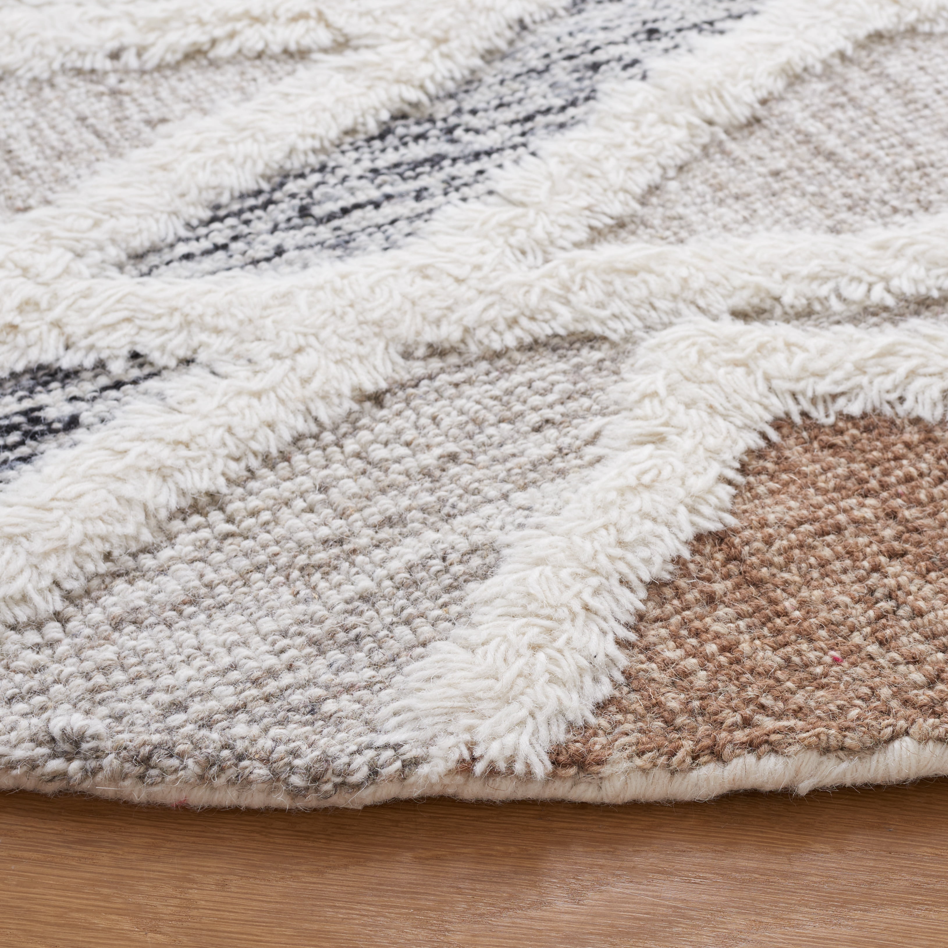 SAFAVIEH Casablanca Amelia Diamond Area Rug, Grey/Ivory, 6' x 6' Round
