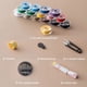 thumbnail image 5 of Kit de costura portátil con caja de almacenamiento - Juego de herramientas de costura de 32 piezas con agujas, hilo, tijeras, dedal y lupa, 5 of 6