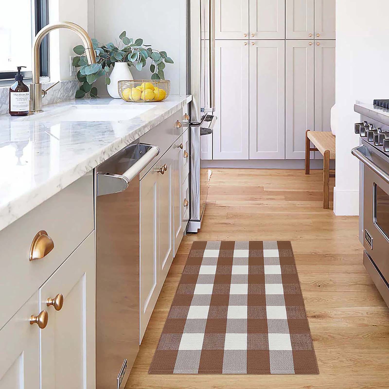 iOhouze Buffalo Plaid Outdoor Rugs Coffee and White 2.3'x3.6' Area Rug, Cotton Hand-Woven Washable Front Door Mat Indoor Outdoor Check Rugs for Front Porch Kitchen Entryway Patio Bathroom