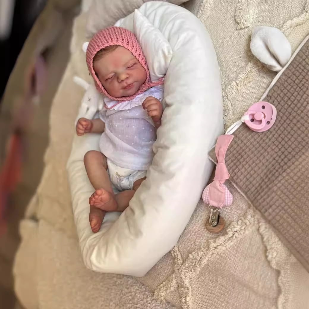 Realistic Reborn Baby Dolls-18 Inch Real Life Baby Dolls Girl Lifelike Baby Doll with Accessories for 3+ Years Old (Brown)