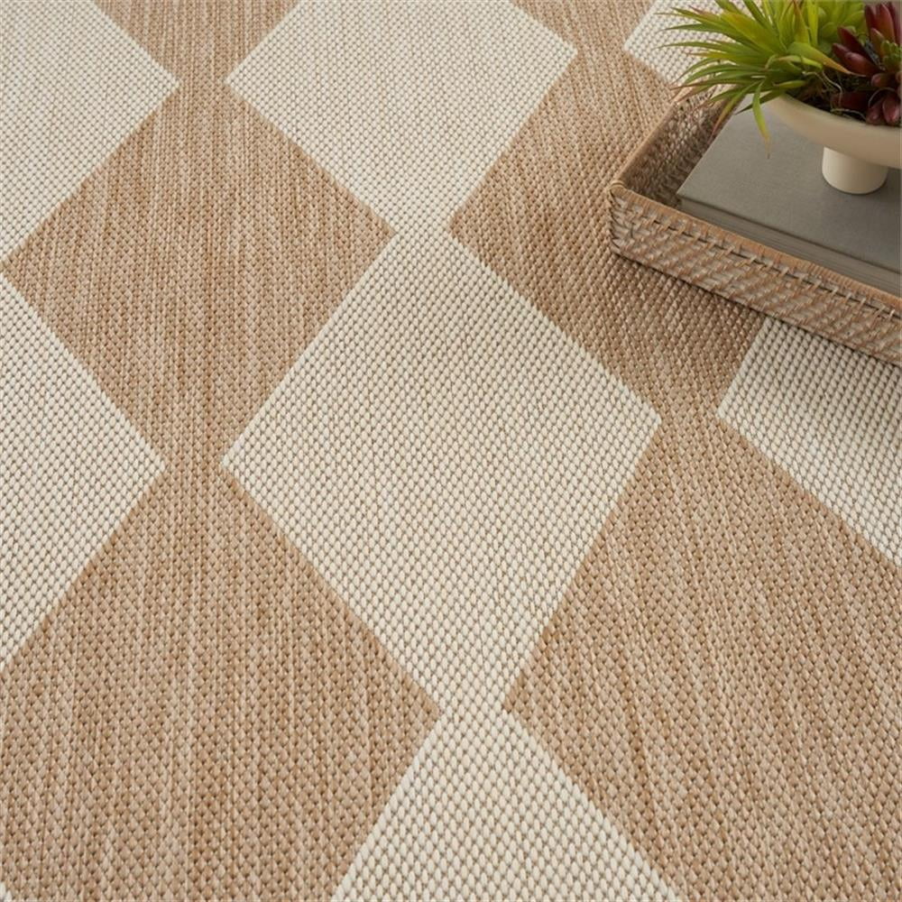 Pemberly Row Modern / Contemporary 4'x6' Jute Plush Rug in Beige