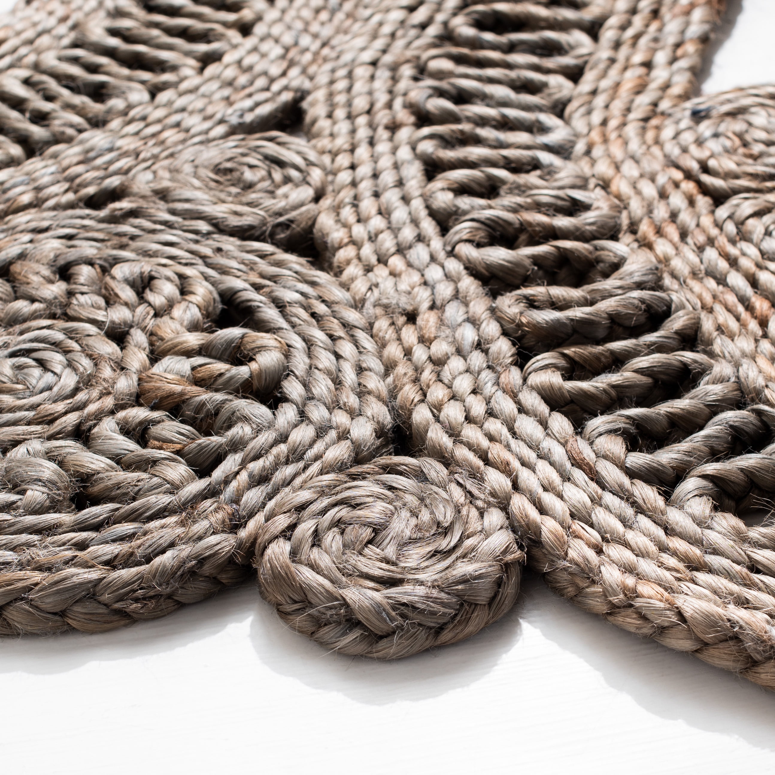 SAFAVIEH Natural Fiber Stamen Solid Area Rug, Grey, 10' x 10' Round