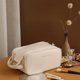 thumbnail image 2 of Bolsa de maquillaje para mujer, bolsa de almacenamiento de maquillaje de gran capacidad, portátil, de alta apariencia, de cuero PU de triple capa, 2 of 6